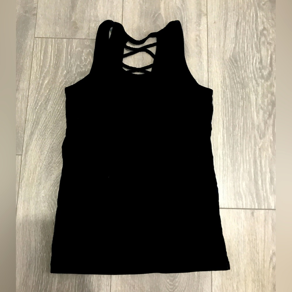 Girls 10/12 fitted crisscross back tank top